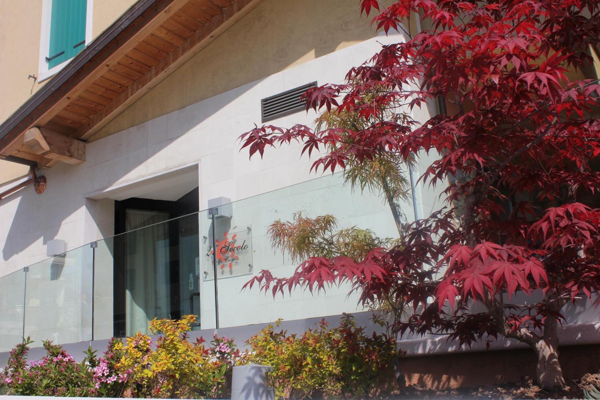 Hotel Al Sole - Enjoy Holiday Cavaion Veronese Exterior photo