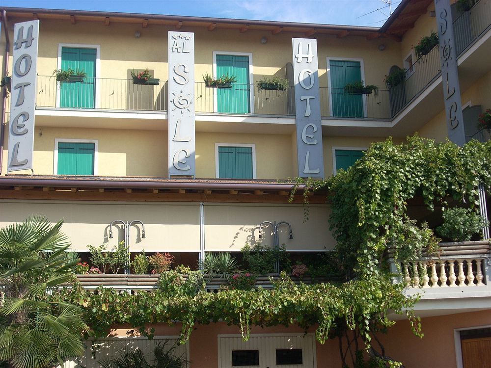 Hotel Al Sole - Enjoy Holiday Cavaion Veronese Exterior photo